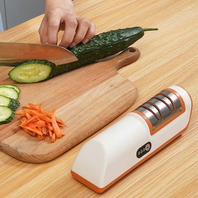 aiguiseur-couteau-electrique-rechargeable-fonctionnement-intuitif