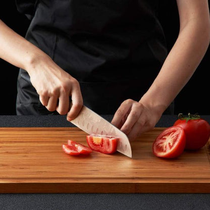 planche-a-decouper-en-bois-avec-rainure-stabilite-optimale