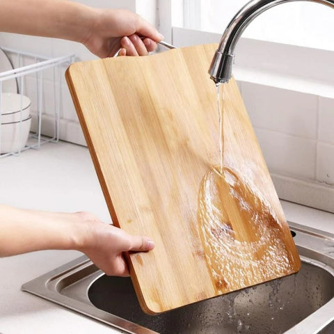 planche-a-decouper-en-bois-bambou-facile-a-nettoyer