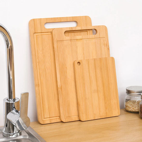 planche-a-decouper-en-bois-massif-ensemble-de-trois