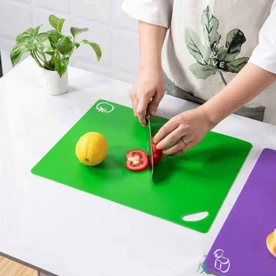 planche-a-decouper-plastique-flexible-vert